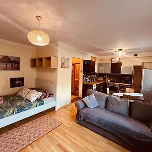 Entire Studio Flat , Варшава Польша